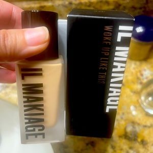 IL MAKIAGE-WOKE UP LIKE THIS FOUNDATION